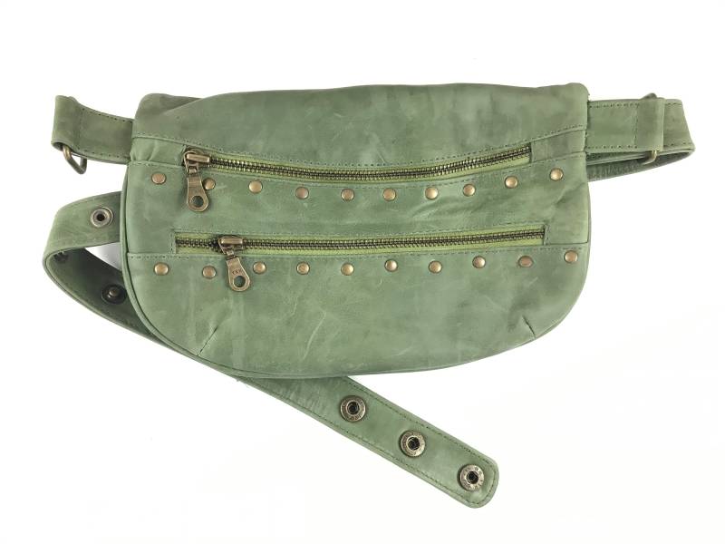 Hip Fanny Pack Crossbody Hüfttasche Reisetasche Ledertasche/Grüne Farbe Verstellbarer Riemen Handgefertigt Unisex von BadMilkBags