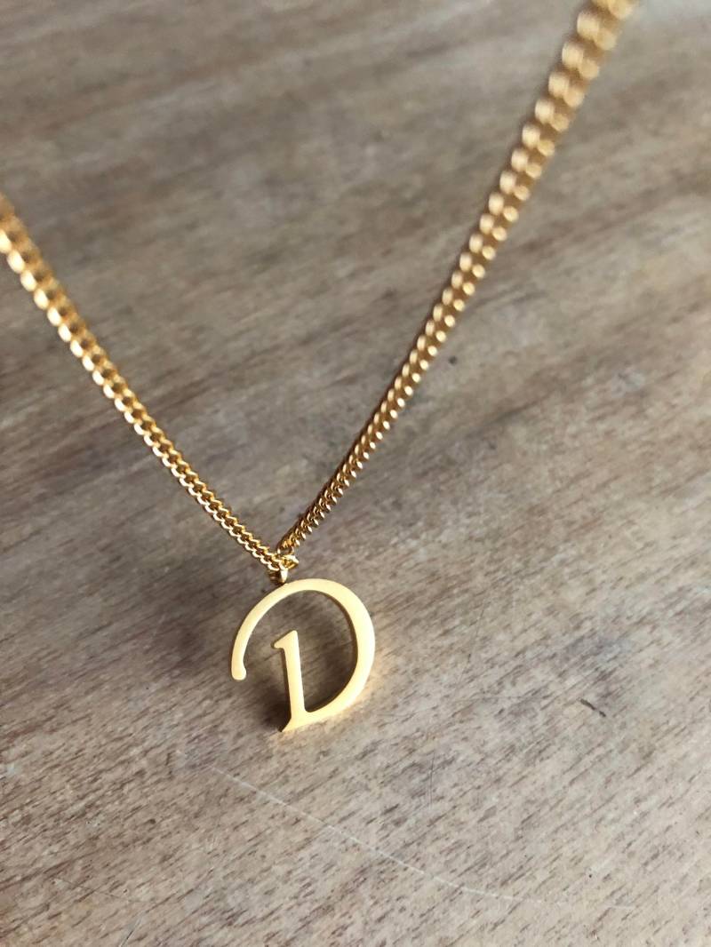 Gold Monogramm Halskette, Buchstabe D, Namenskette, Buchstaben Halskette, Perlenkette, Geschenk Für Sie, Freundschaft Initial von BadassjewelryToronto
