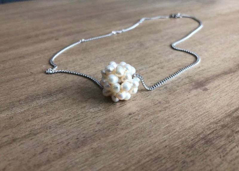 Perlenkette, Süßwasserperle, Floating Perle, Brautjungfern Geschenk, Hochzeit Gastgeschenke, Cluster Perlen, Brautschmuck, Zierlicher Schmuck von BadassjewelryToronto