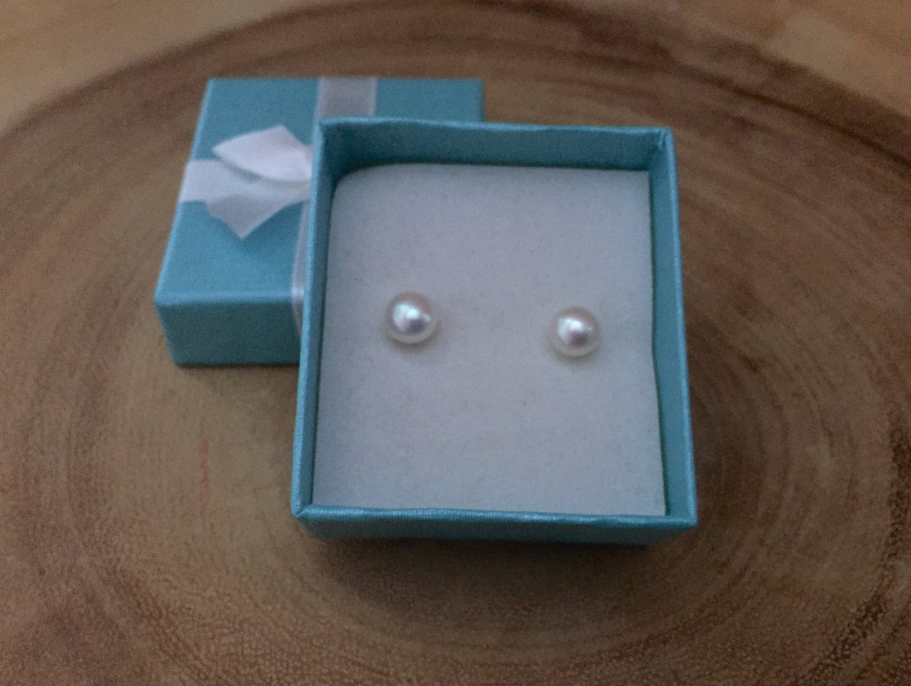 Perlenohrringe, Weiße Perlen, Perlenohrstecker, Silberohrringe, Süßwasserperle, Kinderschmuck, Brautschmuck, Weihnachtsgeschenk Perlenohrringe, Weiße Perlen, Perlenohrstecker, Silberohrringe, Süßwasserperle, Kinderschmuck, Brautschmuck, Weihnachtsgeschenk von BadassjewelryToronto