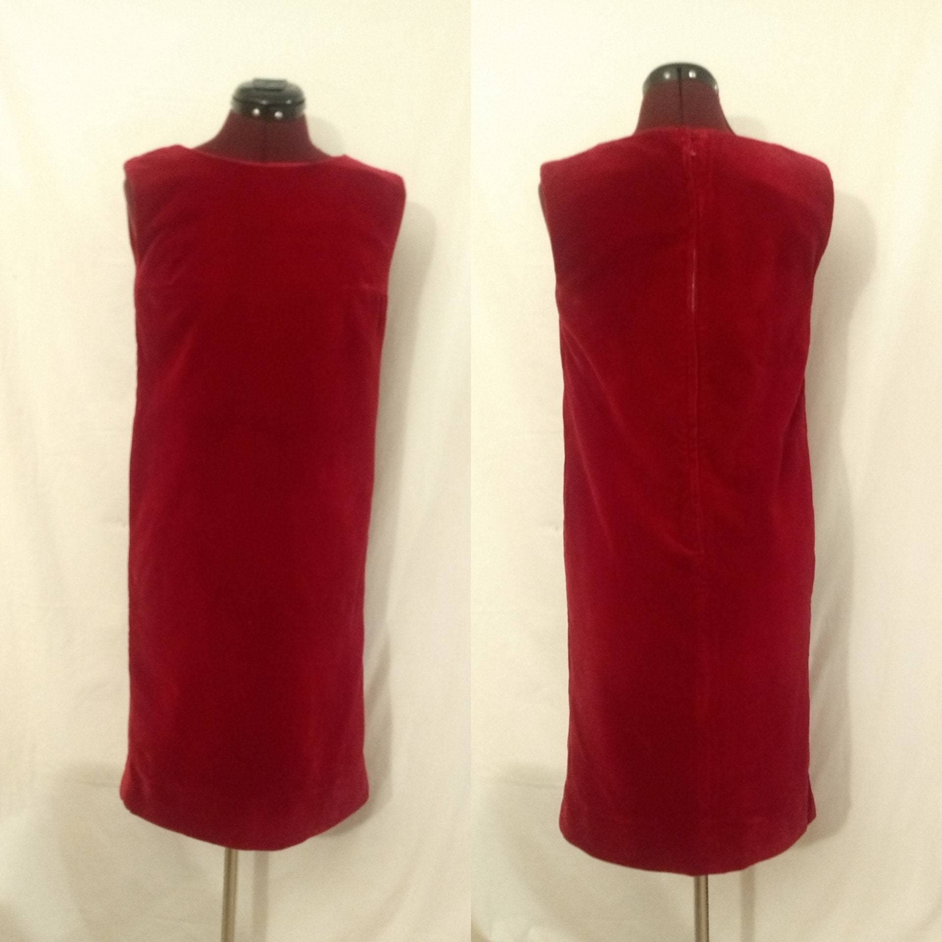 Vintage 1960Er Jahre Elinor Porter Maroon Samt Kleid Vintage 1960Er Jahre Elinor Porter Maroon Samt Kleid von BadekerDesigns