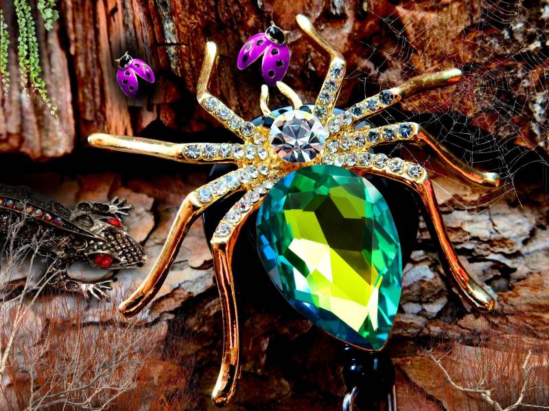 Halloween-Abzeichen Reel - Kristallspinne Einziehbarer Id-Clip Für Mitarbeiter Des Etiketts von BadgeAlleybyGerAnne