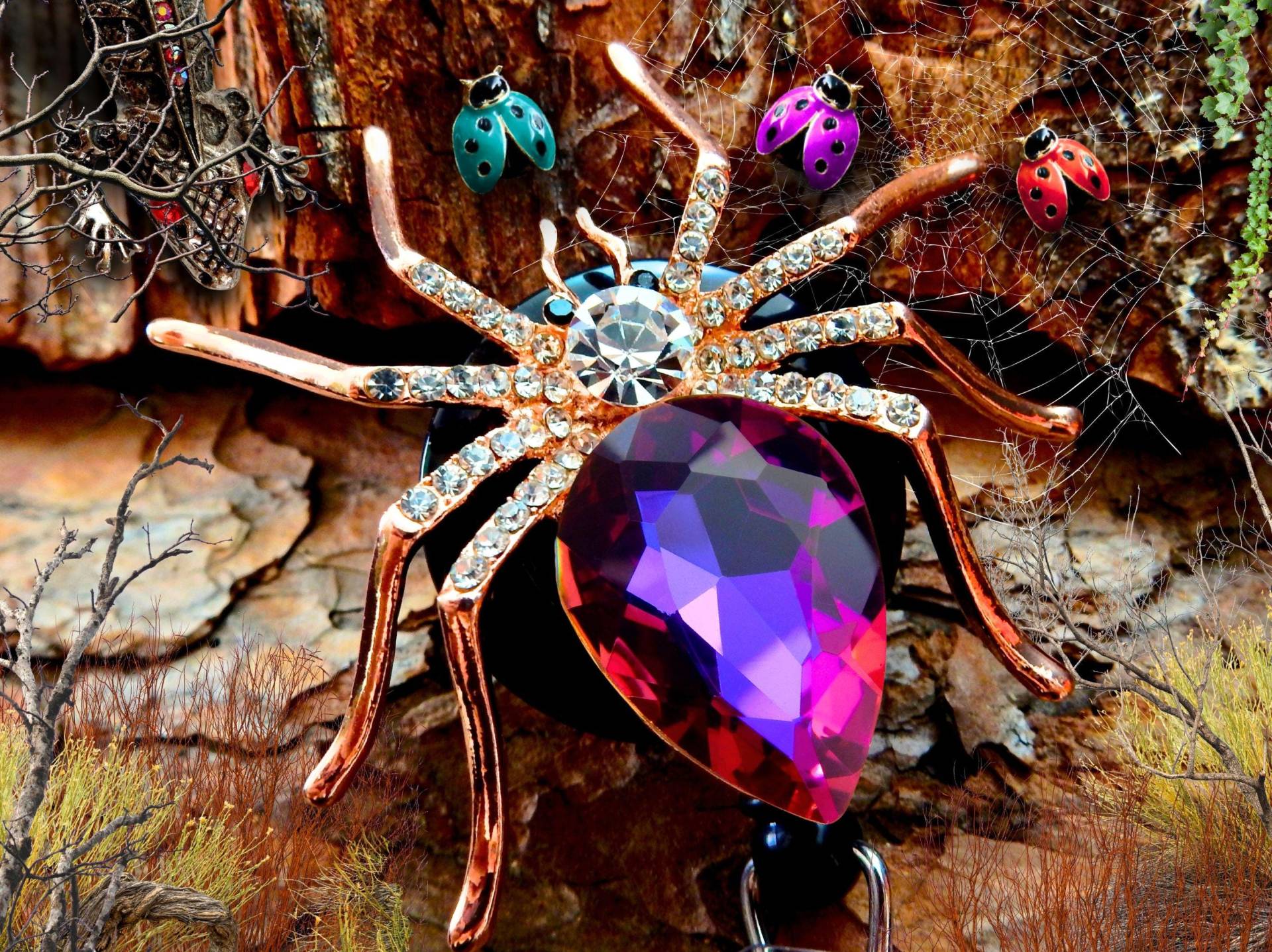 Halloween Id Namenshalter - Spinne Strass Rolle Für Krankenschwestern, Lehrer Oder Büroangestellte von BadgeAlleybyGerAnne