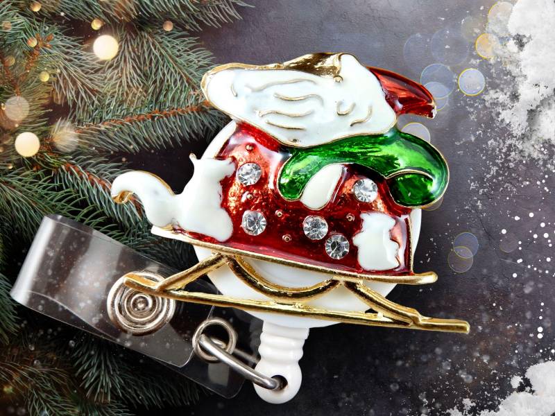 Santa Badge Reel - Weihnachten Einziehbarer Ausweishalter, Urlaub Clip Für Krankenschwestern von BadgeAlleybyGerAnne