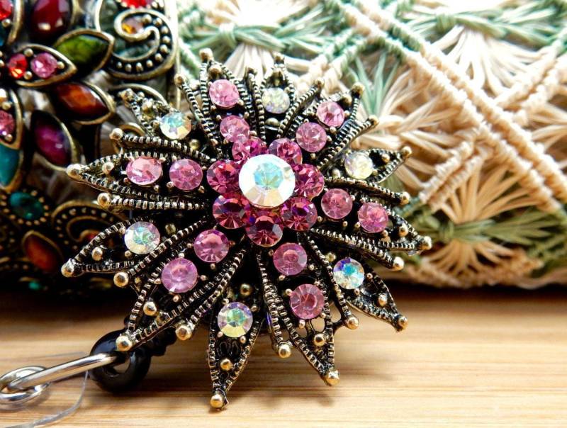 Schneeflocken Abzeichen Spule, Weihnachten Halter, Clip, Doktor Weihnachtsgeschenk, Krankenschwester Zubehör Für von BadgeAlleybyGerAnne