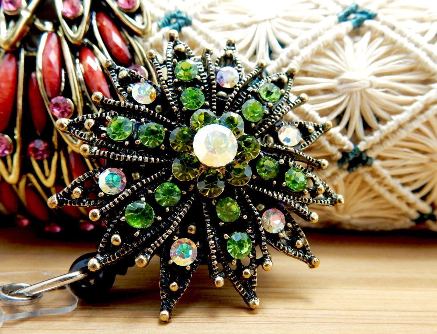 Schneeflocken-Abzeichenhalter, Weihnachts-Abzeichen-Rolle, Einziehbarer Badge-Clip, Weihnachtsgeschenk Für Rn, Weihnachtszubehör Krankenschwestern von BadgeAlleybyGerAnne