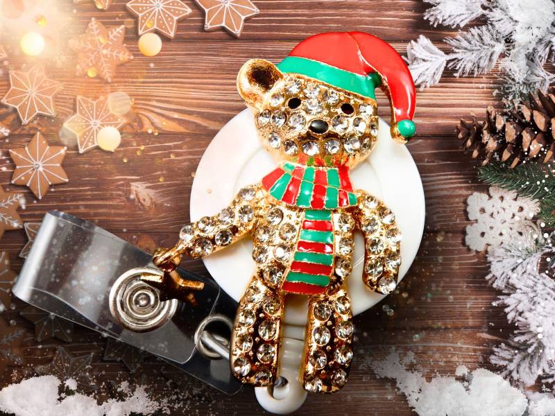 Teddybär Ausweishalter - Weihnachten Strass Einziehbarer Für Krankenschwestern Oder Büroangestellte von BadgeAlleybyGerAnne
