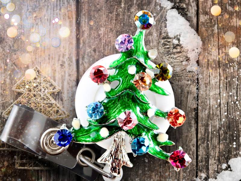 Weihnachtsbaum-Abzeichen-Reel - Weihnachten Einziehbarer Ausweishalter, Feiertags-Abzeichen-Clip Für Krankenschwestern von BadgeAlleybyGerAnne