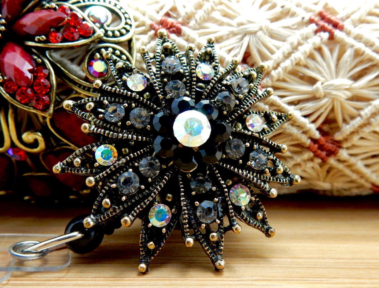 strass Schneeflocke Abzeichen Halter, Weihnachten Weihnachtsgeschenk Rn von BadgeAlleybyGerAnne