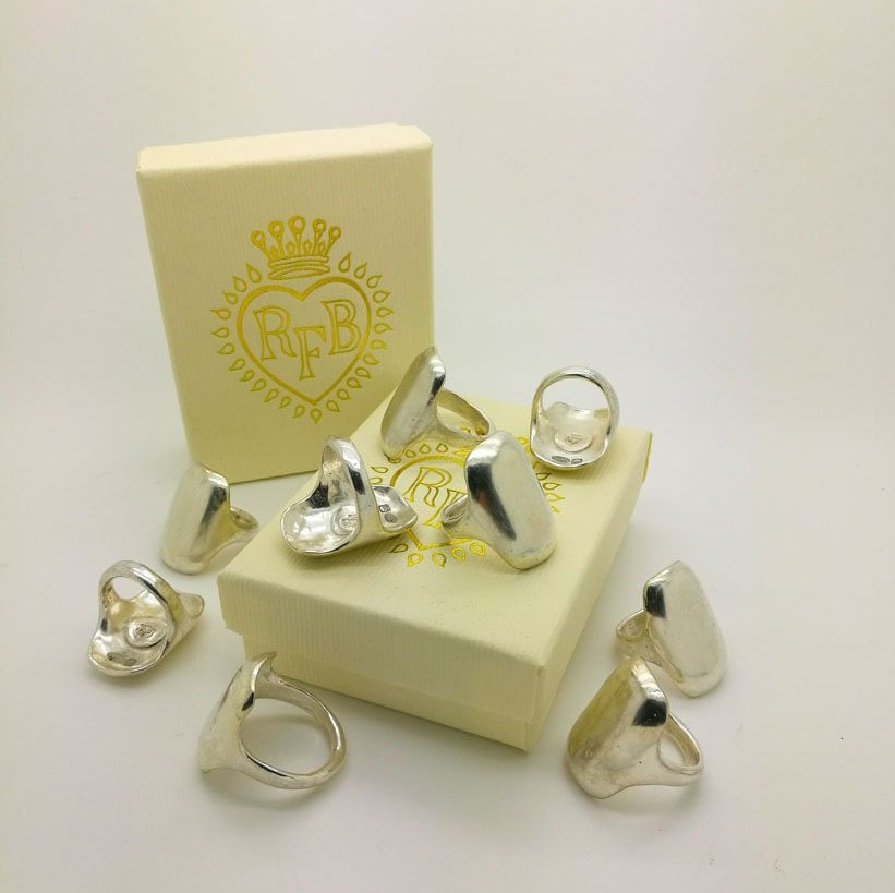 sterling Silber Kartusche Siegelring sterling Silber Kartusche Siegelring von BadgerandAlfred