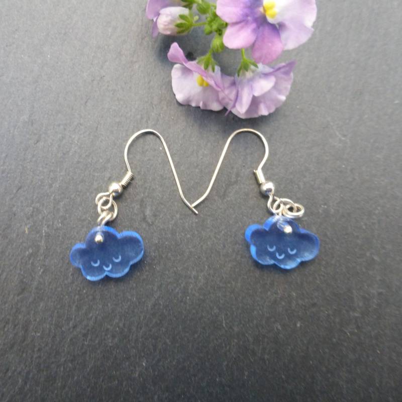 Kleine Wolke Ohrringe Kleine Wolke Ohrringe von BadgerstoBirds