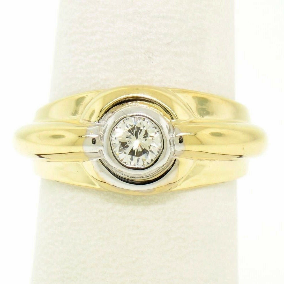 Estate Herren/Unisex 14K Zwei Ton Gelb Und Weiß Gold .40Ct Lünette Set Runde Brillant Geschnitten Diamant Solitär Gerippten Band Ring Wie Neu von BadisJewelers