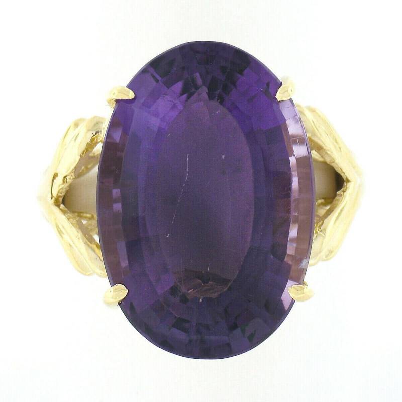 Estate Solid 14K Gelbgold 15.0Ctw Große Oval Step Cut Prong Set Lila Amethyst Solitär Statement Cocktail Ring in Ausgezeichnetem Zustand von BadisJewelers
