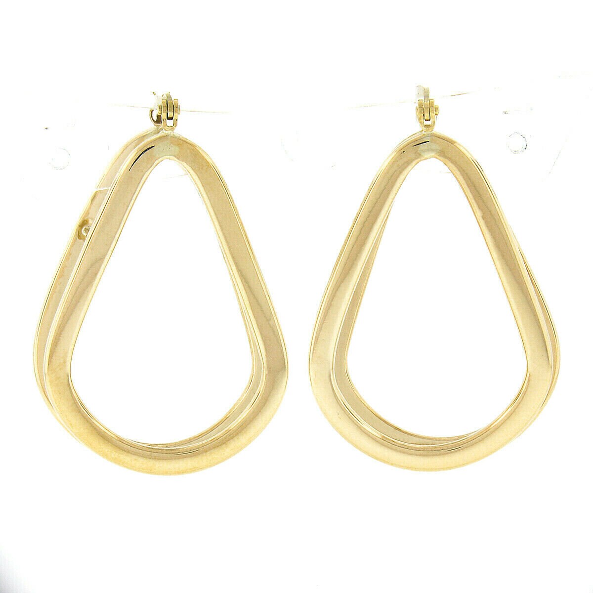 Nachlass Unikat Massive 14K Gelbgold Poliert Off Center Freeform 3D Open Dual Tube Hoop Drop Ohrringe Mit Sicheren Druckknopfverschlüssen von BadisJewelers