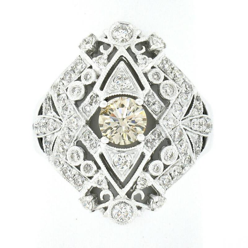 Nachlass Wunderschöner Moderner 18K Weißgold 1, 27Ctw Ausgefallener Gelblich-Brauner & Weißer Diamant Breiter Zigarren Band Ring in Neuem Zustand von BadisJewelers