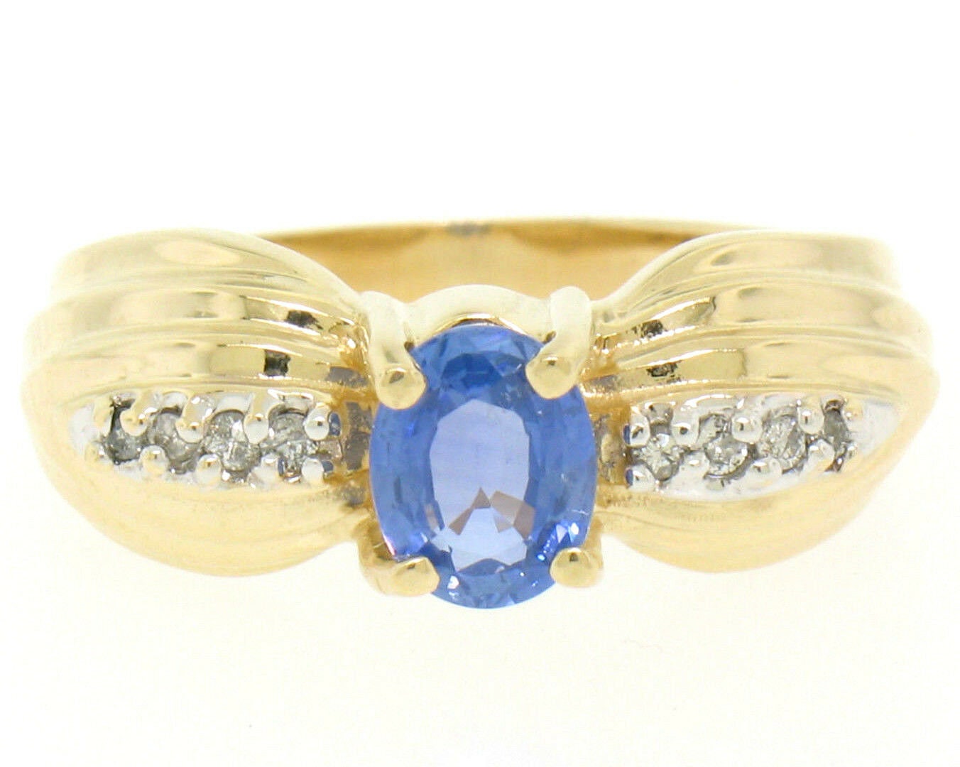 Neue Gerippte 14K Gelbgold 1, 10Ctw Oval Prong Licht Kornblume Blau Tanzanitsolite Solitaire & Runde Brillante Diamant Verlobungsversprechen Ring von BadisJewelers