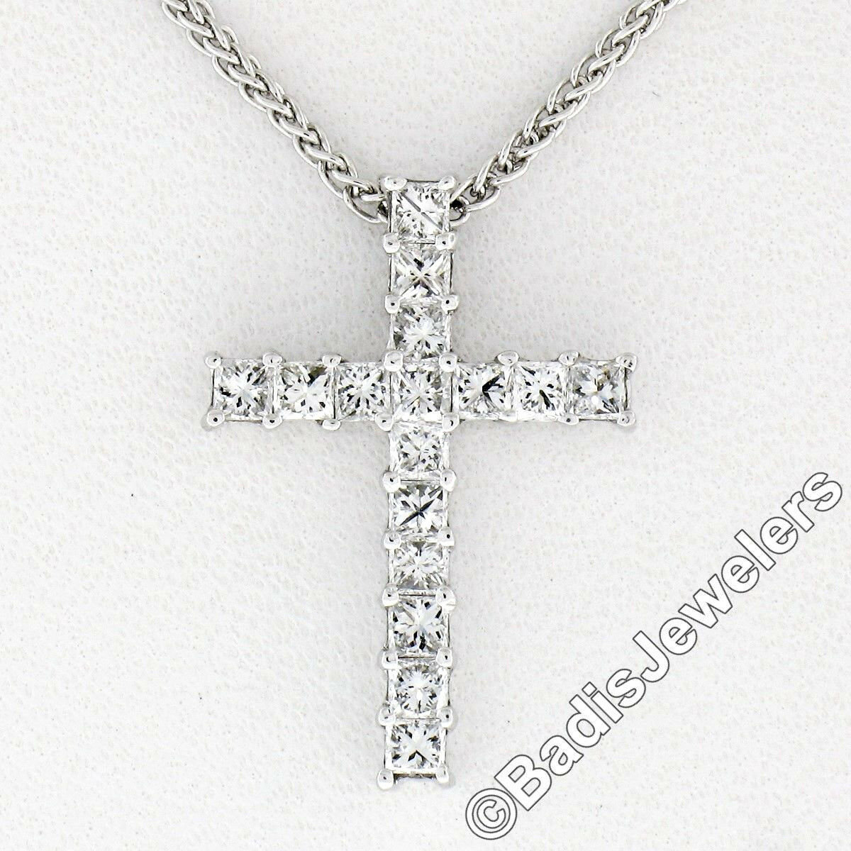 Neue Elegante 18K Weißgold 0.47Ctw Princess Cut Prong Set Diamant Schiebekreuz Anhänger An 16 "Feiner Weizen Gliederkette Mit Karabinerverschluss von BadisJewelers