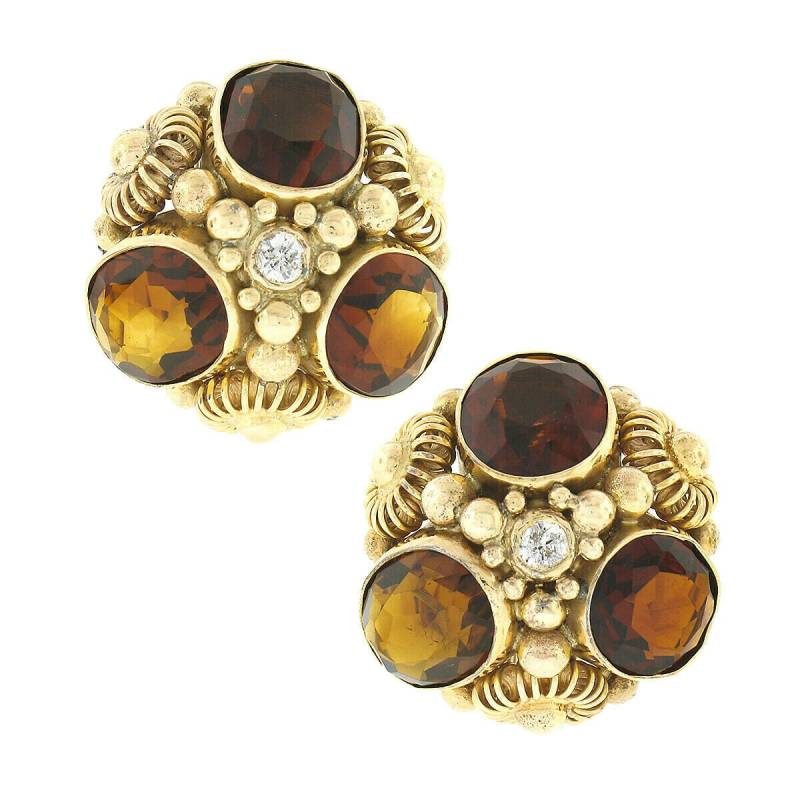 Vintage 14K Gelbgold 15.14Ctw Oval Lünette Set Granat & Rund Diamant Mit Perle Und Drahtarbeit Gewölbte Laterne Bombe Clip On Button Ohrringe von BadisJewelers