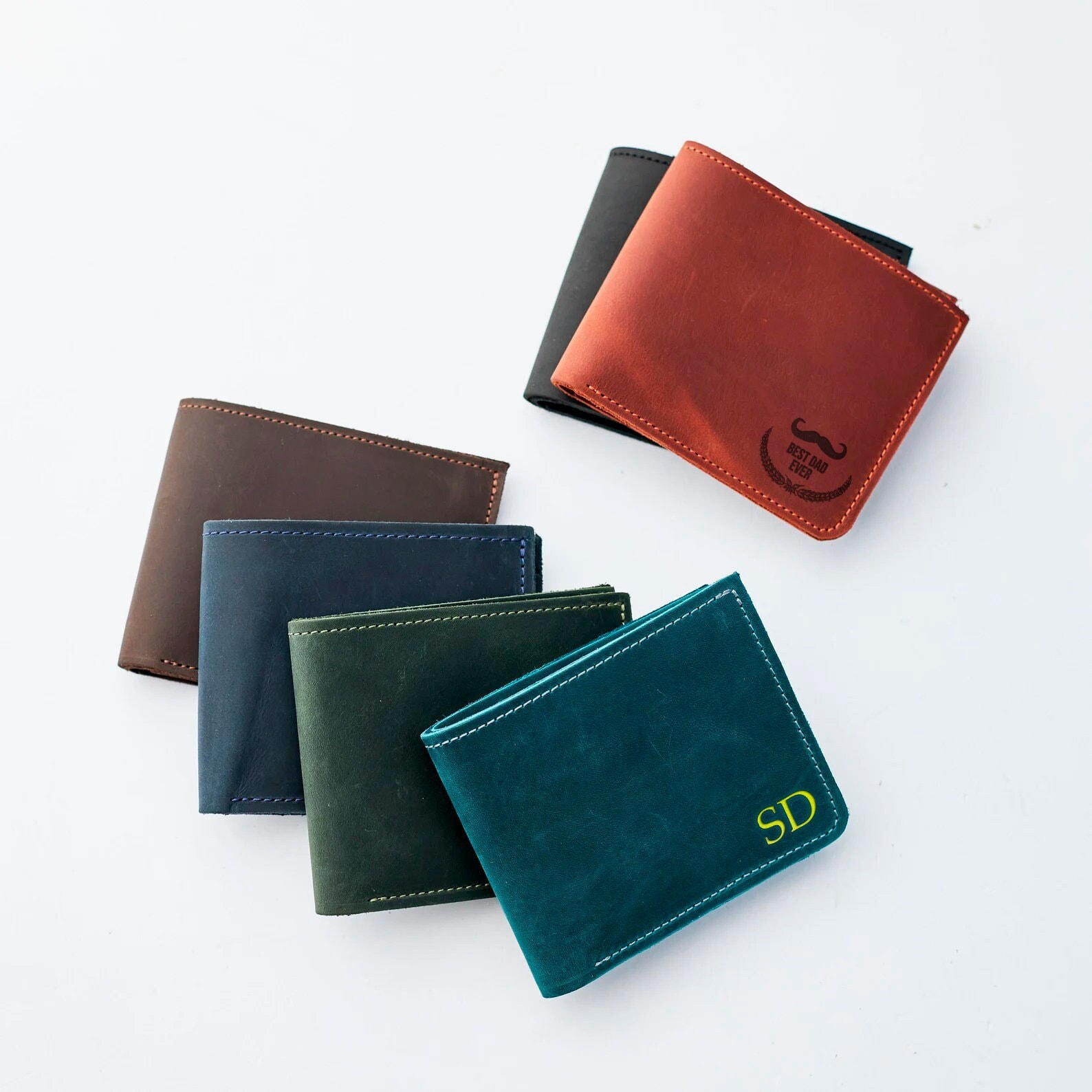 Echtleder Brieftasche Männer, Bifold Herren Brieftasche, Groomsman Benutzerdefinierte Für Herren, Jubiläumsgeschenk Ihn Personalisierte Männer Echtleder Brieftasche Männer, Bifold Herren Brieftasche, Groomsman Benutzerdefinierte Für Herren, Jubiläumsgeschenk Ihn Personalisierte Männer von BagBaseArt