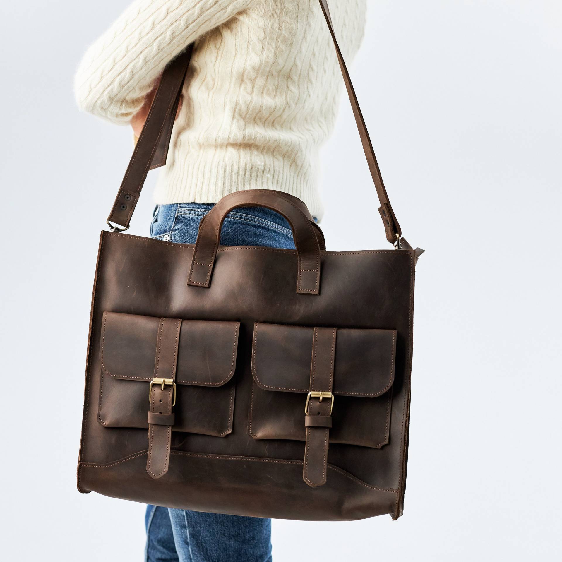 Handgefertigte Leder Umhängetasche, Laptoptasche Mit Gurt, Personalisierte Benutzerdefinierte Schultasche Handgefertigte Leder Umhängetasche, Laptoptasche Mit Gurt, Personalisierte Benutzerdefinierte Schultasche von BagBaseArt