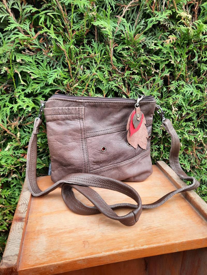 Kleine Lederhandtasche/Clutch/ Sommerhandtasche/ Recyceltes Leder von BagsBand