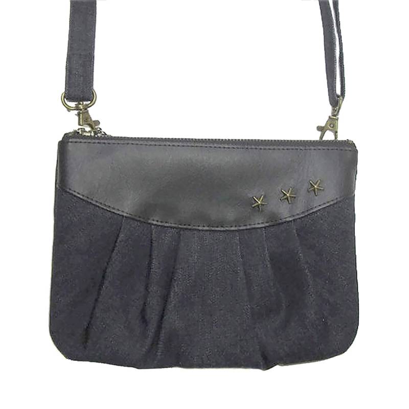3-In-1 Multifunktionstasche. Jeanstasche Mit Kunstleder Und Bronzefarbenen Sternen. Kann Quer Über Den Körper, Der Schulter, An Taille Oder in Hand 3-In-1 Multifunktionstasche. Jeanstasche Mit Kunstleder Und Bronzefarbenen Sternen. Kann Quer Über Den Körper, Der Schulter, An Taille Oder in Hand von BagsByLoli