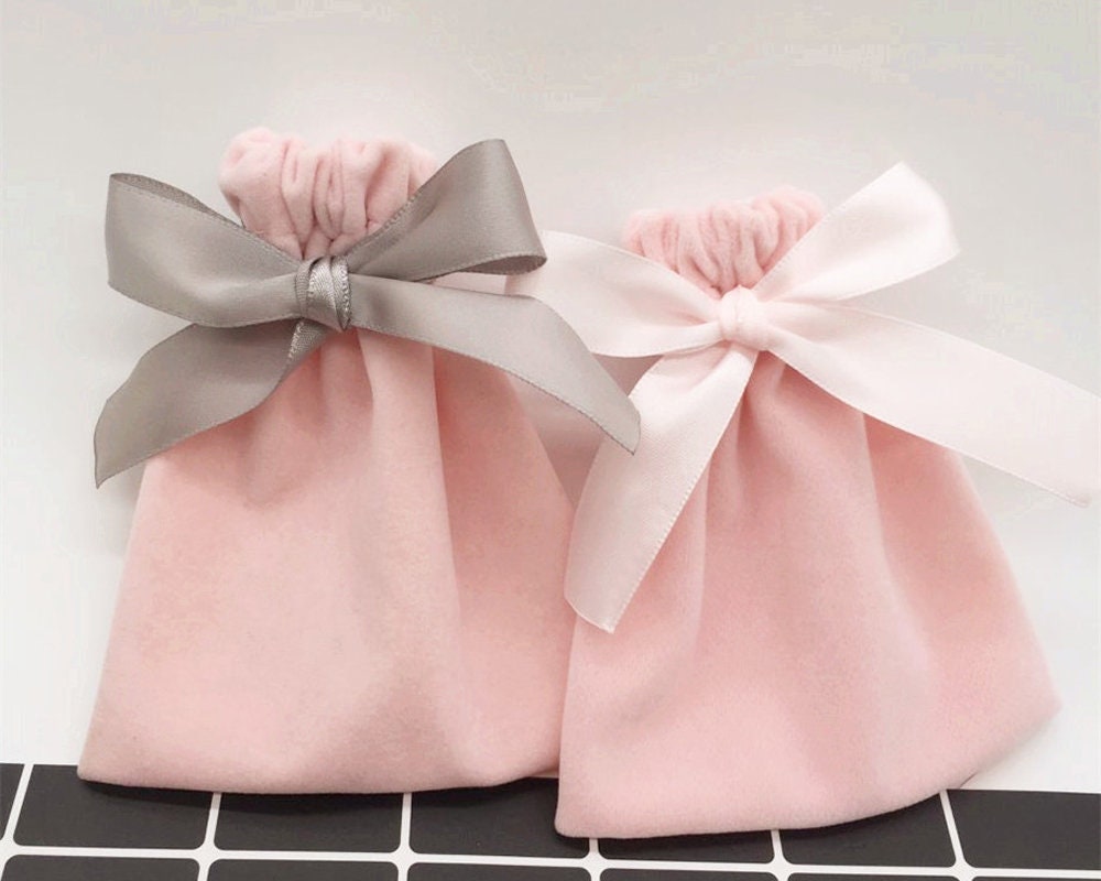 50 Stück Samt Schmuck Geschenkbeutel Mit Band - 10 X 12 cm 50 Stück Samt Schmuck Geschenkbeutel Mit Band - 10 X 12 cm von Bagsbagshome