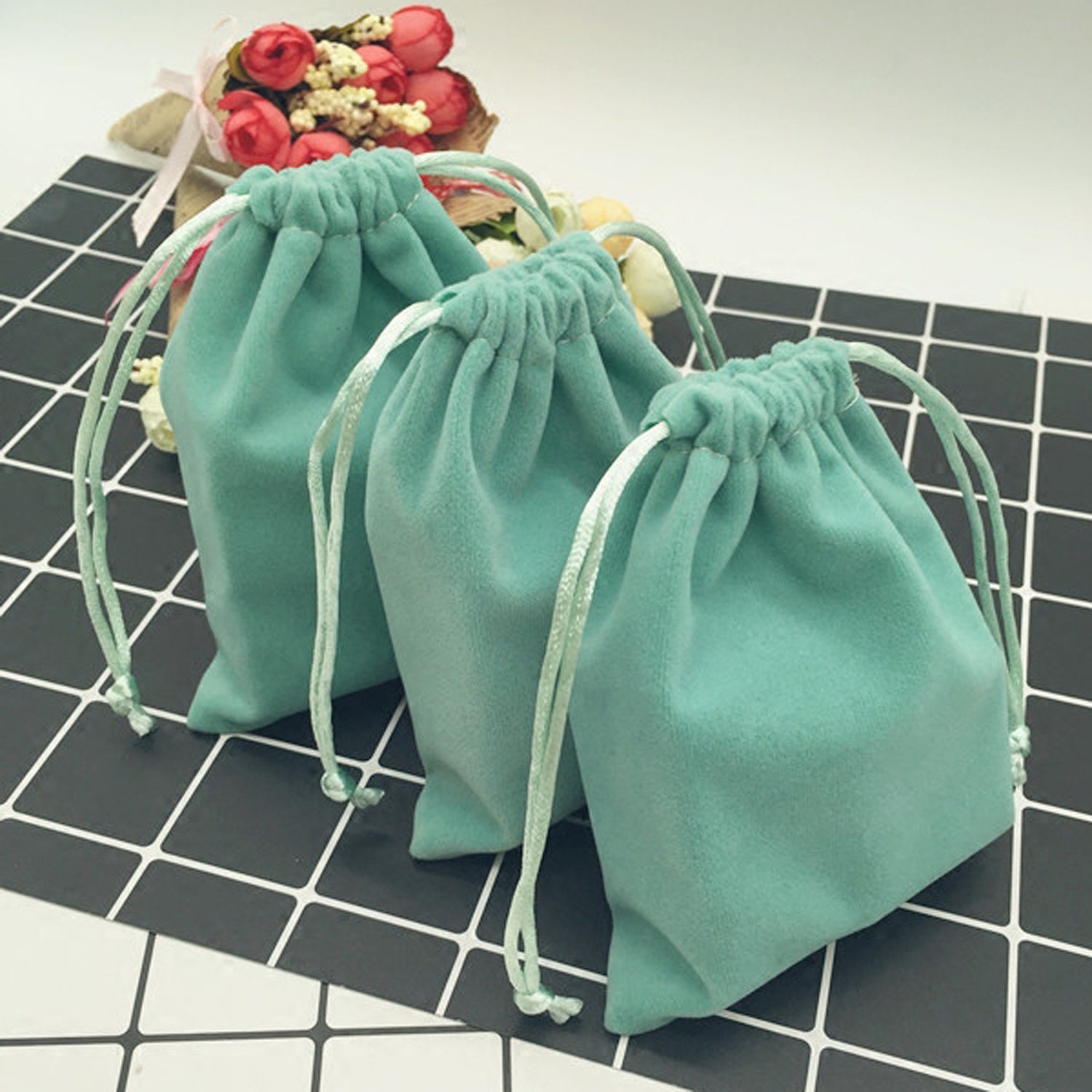 50 Stück Samt Kordel Schmuck Beutel Hellblau & Pink 50 Stück Samt Kordel Schmuck Beutel Hellblau & Pink von Bagsbagshome