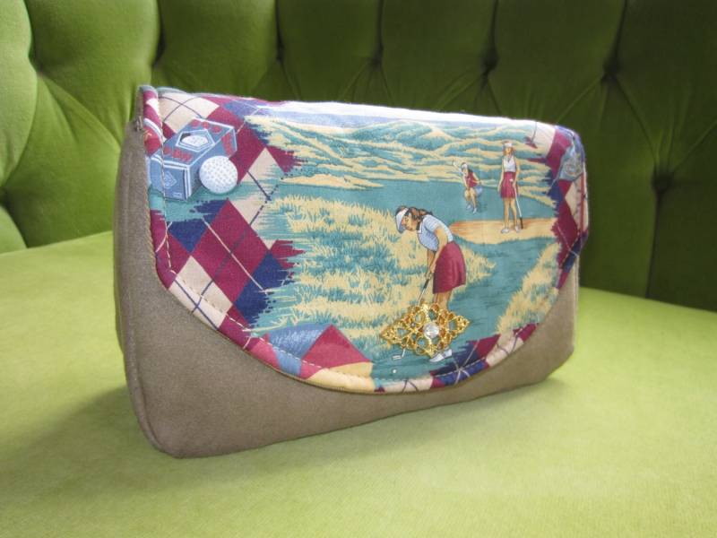 Lady Golfer Geldbörse Oder Clutch in Hellbraun Und Burgundy Argyle von BagsbyPattio