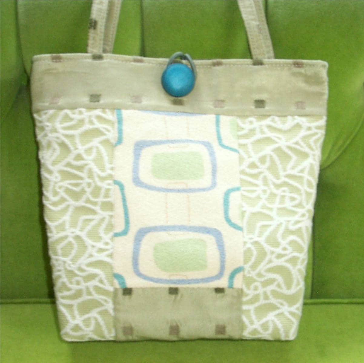 Patchwork Stoffbeutel in Grün & Petrol Patchwork Stoffbeutel in Grün & Petrol von BagsbyPattio