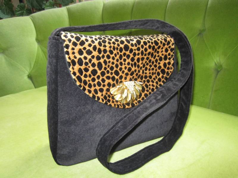 Schwarze Samt-Handtasche Oder Geldbörse Mit Tier-stoff von BagsbyPattio