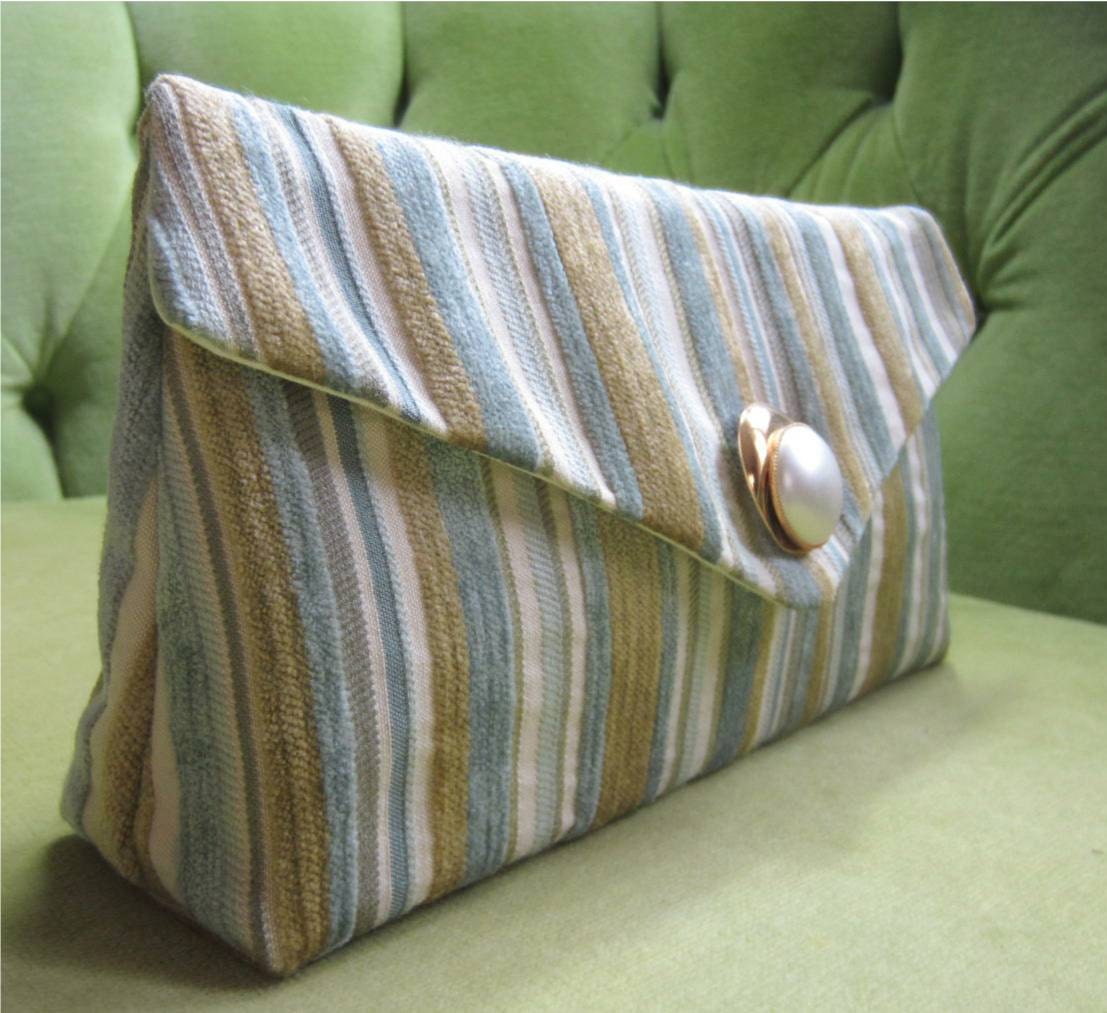 Seefarben Gestreifte Clutch Seefarben Gestreifte Clutch von BagsbyPattio