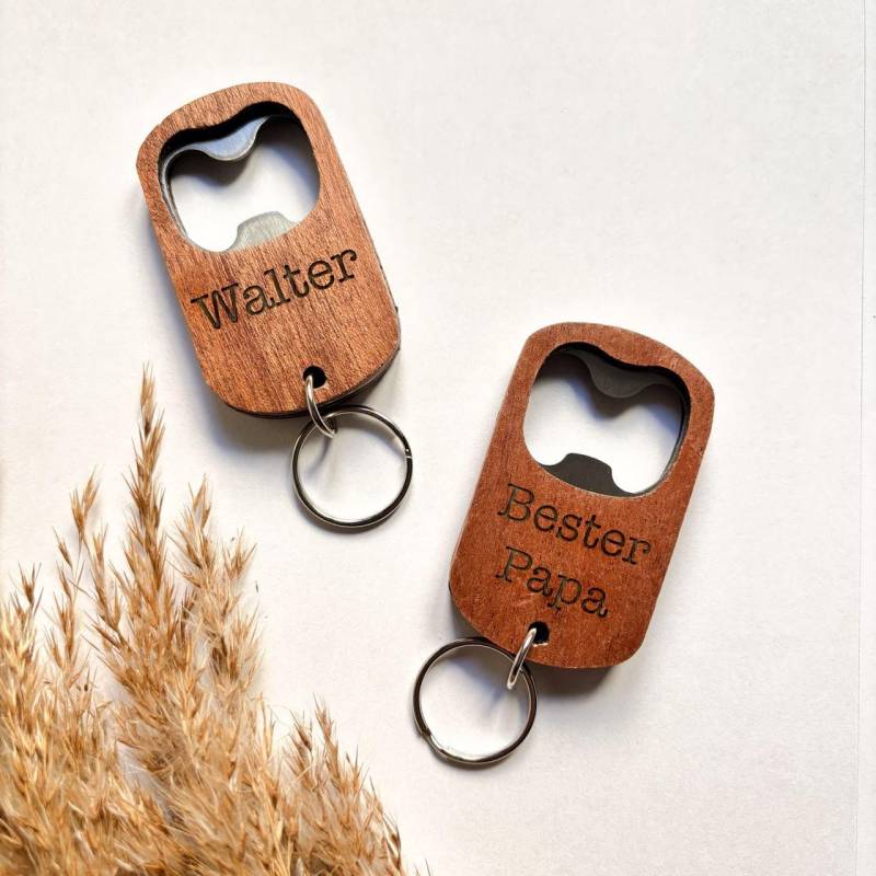 Personalisierter Flaschenöffner-Schlüsselanhänger Aus Dunklem Holz | Wunschtext Und Schriftart Geschenk Für Mama, Männer Freunde von BahaeDesigns