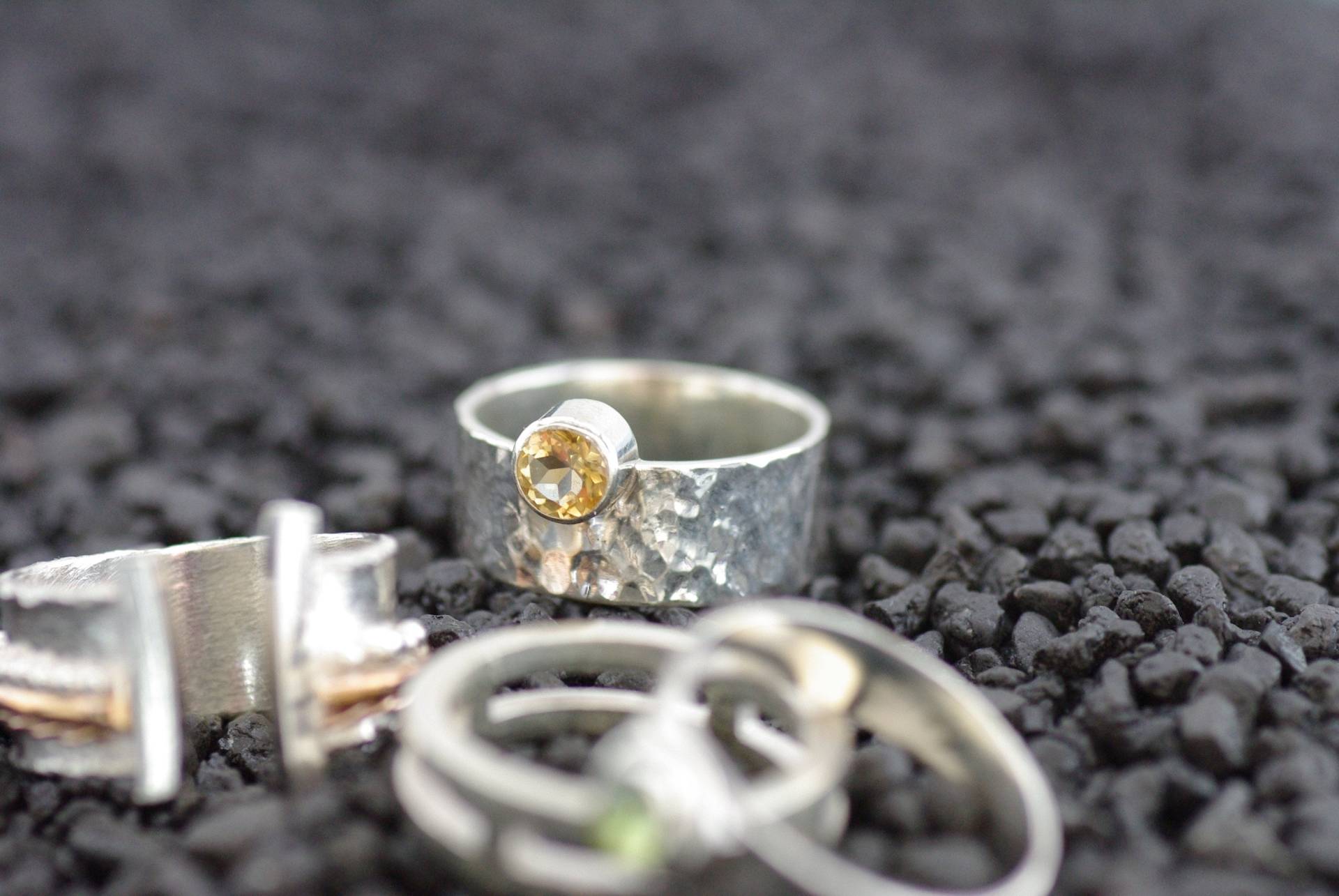 Citrin Ring Orange Gebrannter Edelstein in Sterling Silber Gehämmert Citrin Ring Orange Gebrannter Edelstein in Sterling Silber Gehämmert von BaileyBespoke