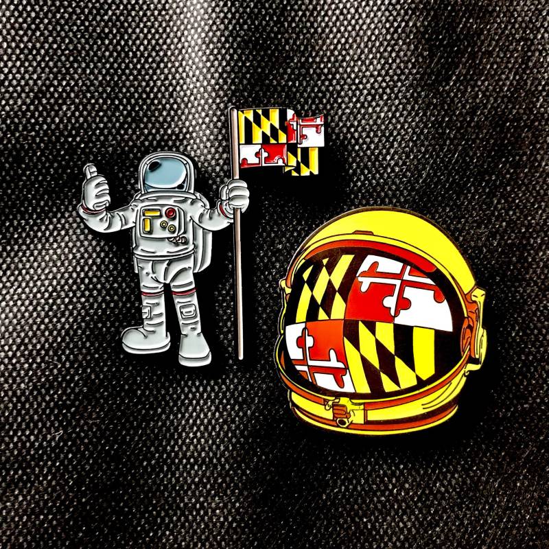 Moonrise Maryland Kosmonauten Hutnadel-Set von BaineVisuals