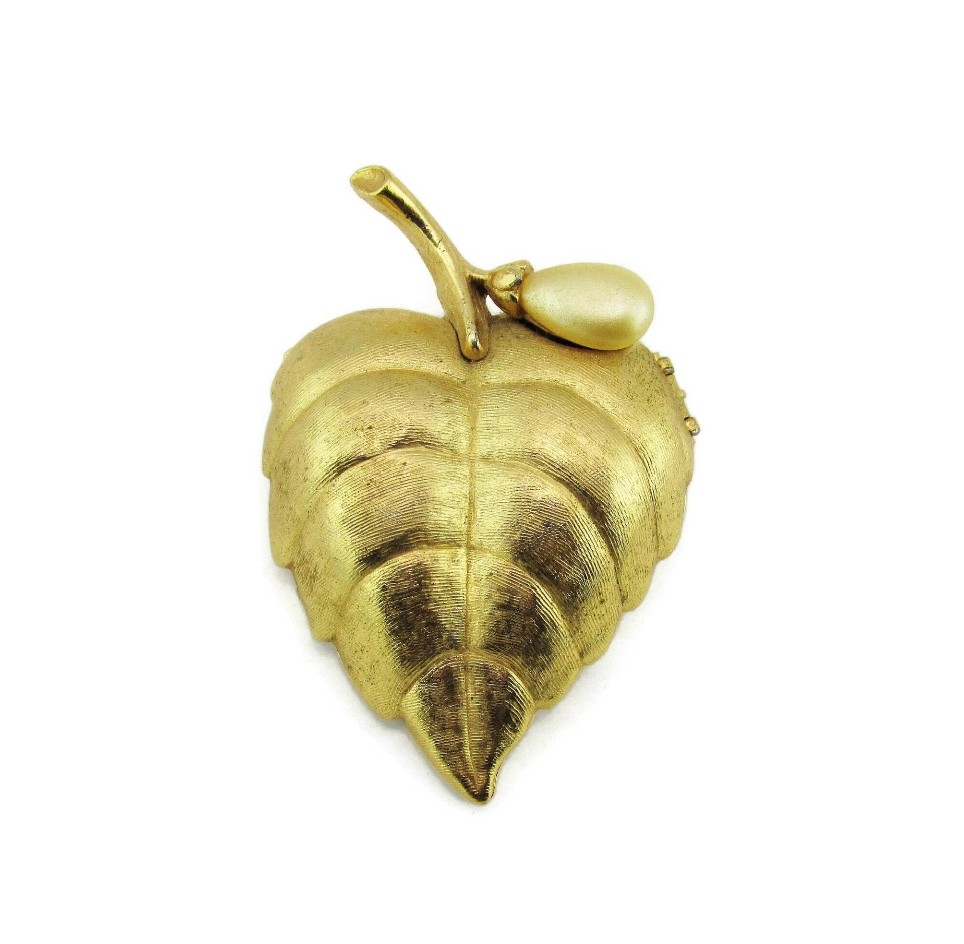 Avon Goldenes Blatt Anstecknadel/Regence Solid Perfume Glace Faux Pearl Florentiner Fertige Goldton Brosche Figural Laubduft Kompakt Avon Goldenes Blatt Anstecknadel/Regence Solid Perfume Glace Faux Pearl Florentiner Fertige Goldton Brosche Figural Laubduft Kompakt von BajanLizard