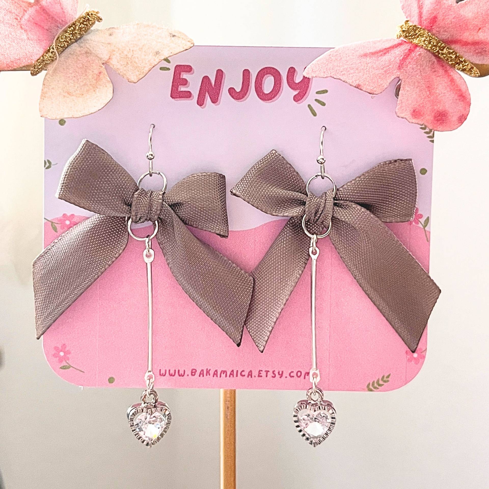 Schleifen-Herz-Ohrringe von BakaMaica