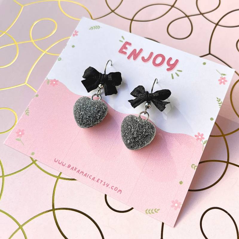 Lakritze Herz Süßigkeiten Ohrringe & Charms || Harz von BakaMaica