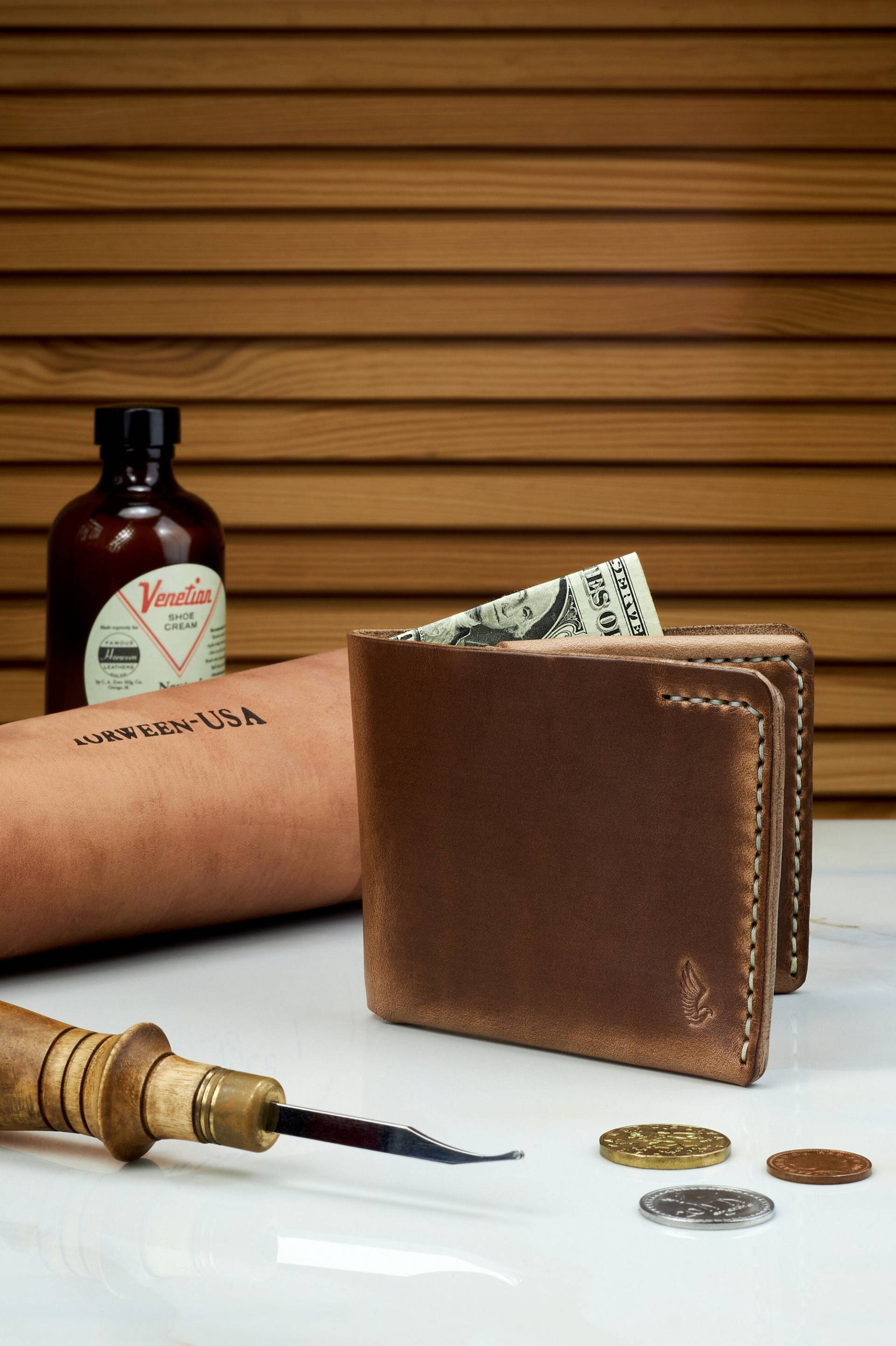 Horween Leder Geldbörse in Natural Chromexcel/Geschenk Für Ihn, Ihn Aus Einem Stück Leder, Handgefertigt, Arpa von Balabanoff