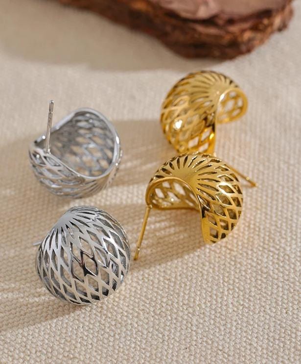 Gitter C-Creolen | Schnecken Statement Korb Creolen in Gold & Silber Durchbrochene Kuppel Huggies von BalainArt