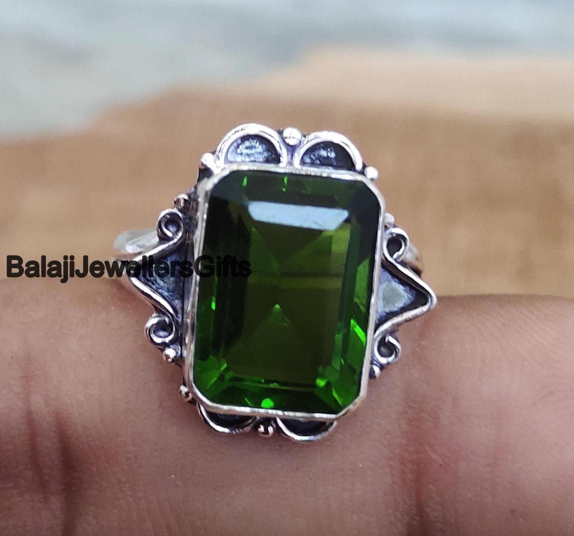 Peridot Edelstein Ring, 925 Sterling Silber Handgemachter Zierliche Designer Statement Frauen Geschenk Für Sie, B1227 von BalajiJewellersGifts