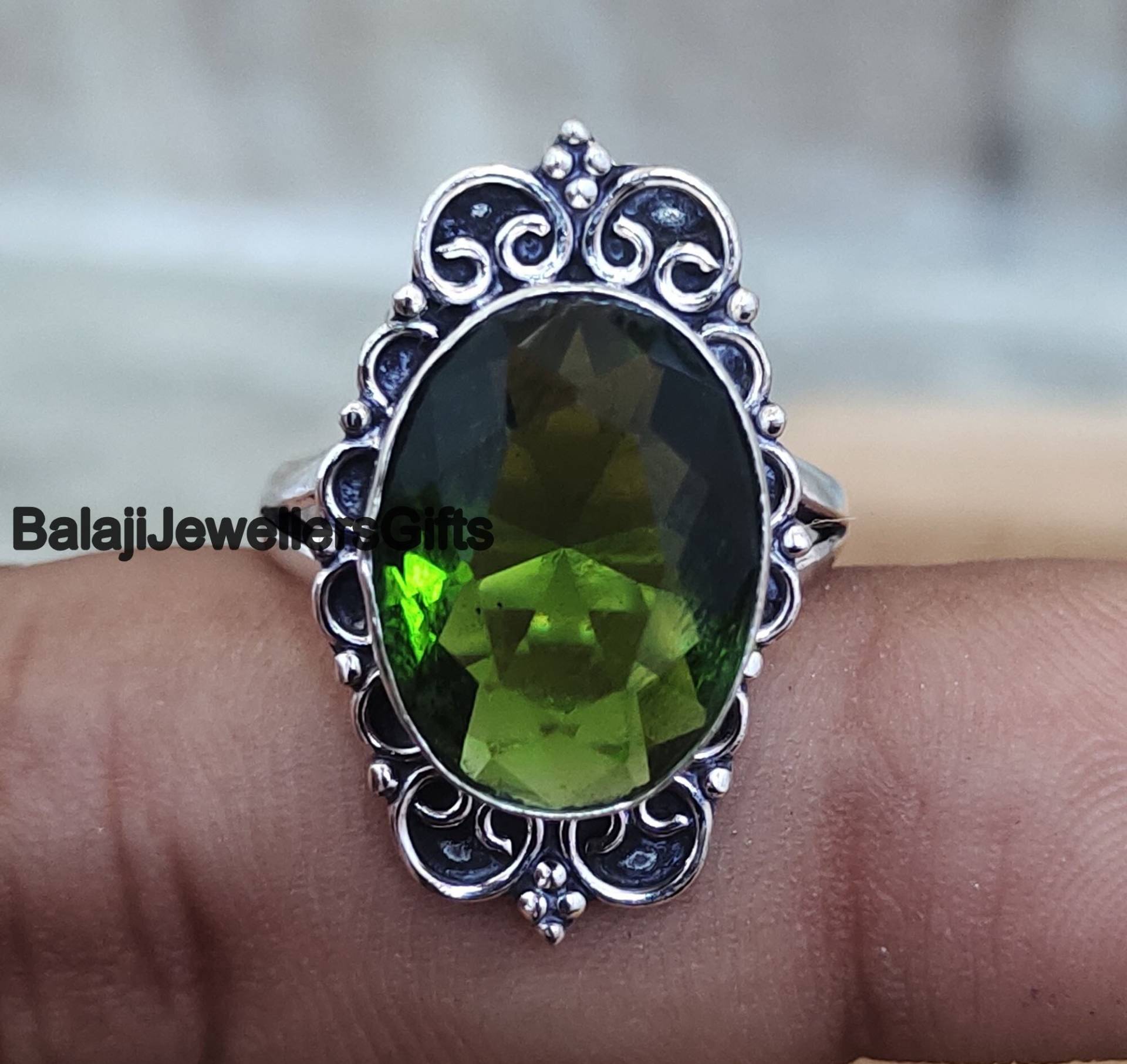 Peridot Edelstein Ring, 925 Sterling Silber Handgemachter Zierlicher Angst Schöner Frauen Geschenk Für Sie, B1247 von BalajiJewellersGifts