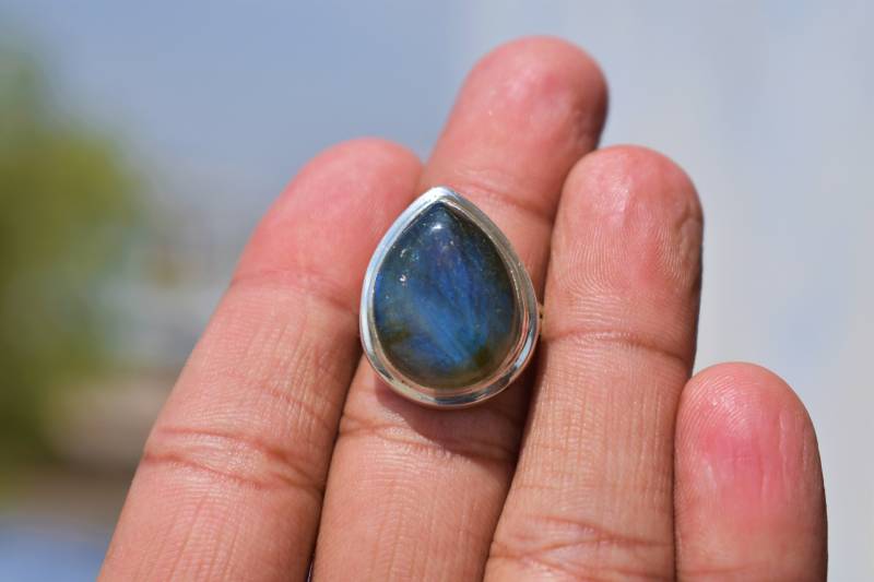 Birne Labradorit Sterling Silber Ring Blauer Blitz Statement Schmuck von BalajiJewels