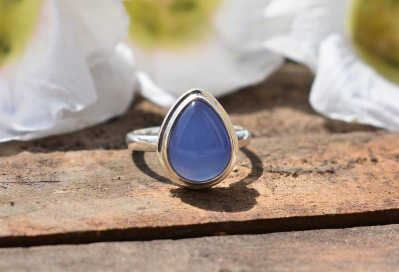 Handgemachte Birne Blau Chalcedon Ring Sterling Silber Double Bezel von BalajiJewels