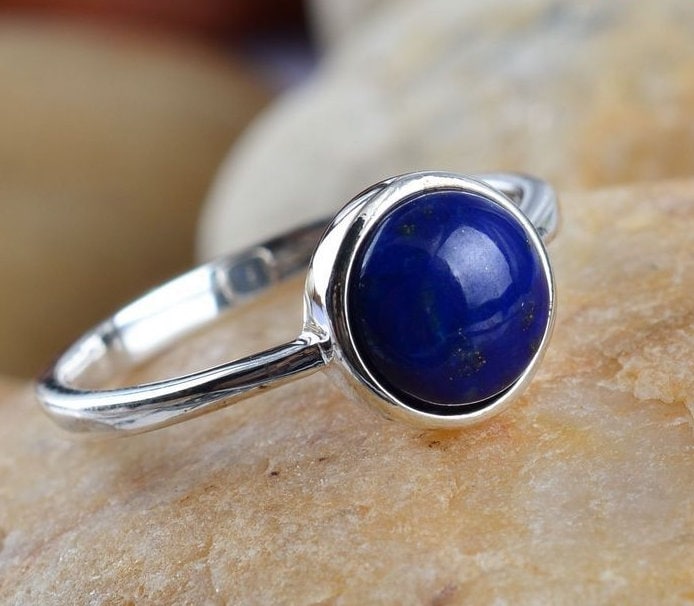 Handgemachte Lapis Lazuli Ring Zierliche Sterling Silber Bzel-Set von BalajiJewels