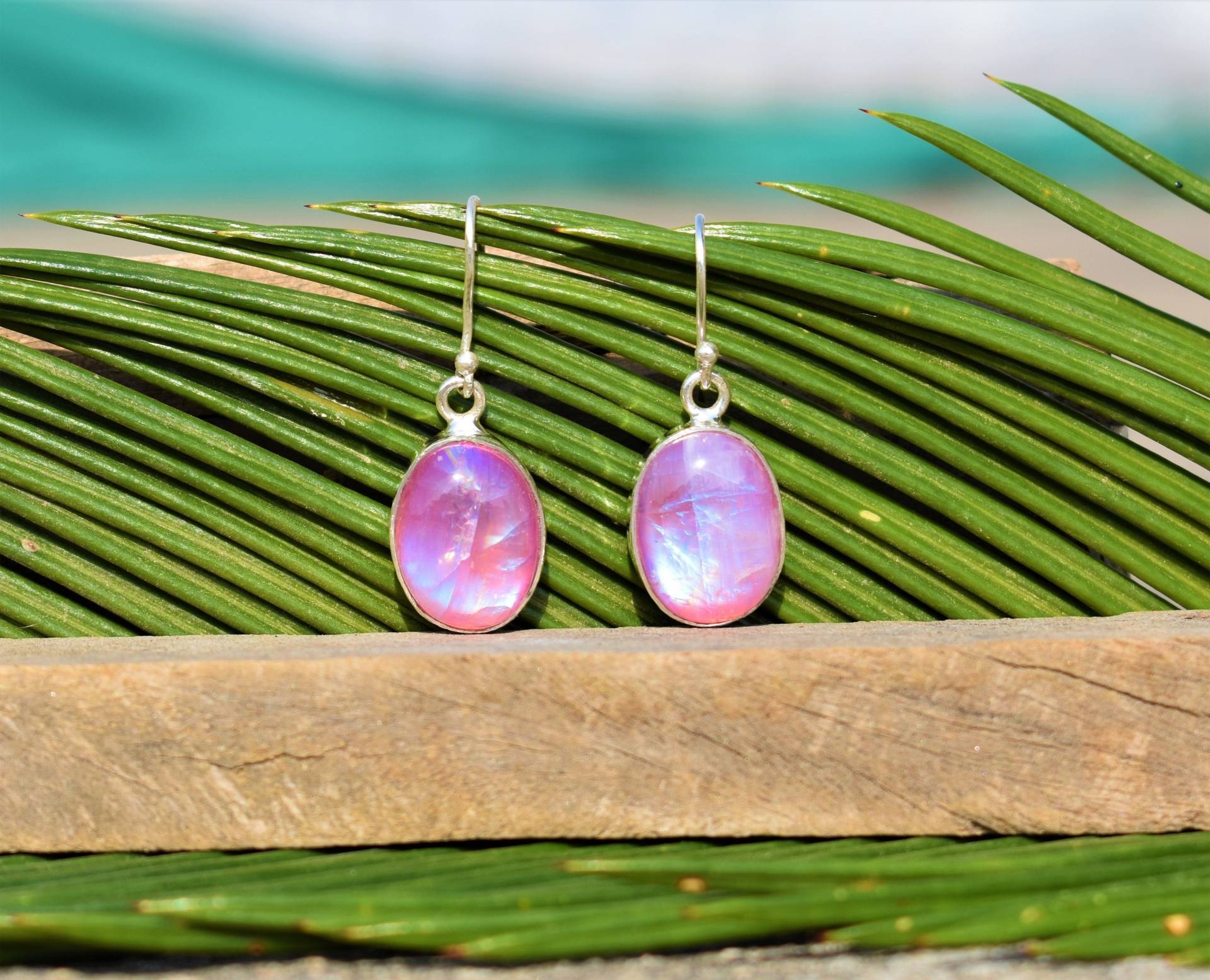 Handgemachte Rosa Mondstein Sterling Silber Ohrringe Ovale Schmuck von BalajiJewels