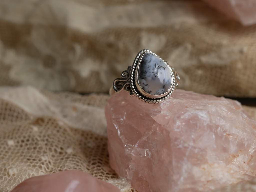 Handgemachte Silber Dendriten Opal Ring von BalajiJewels