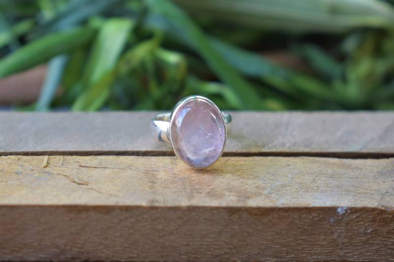 Handgemachter Oval Rosenquarz Ring 925 Sterling Silber von BalajiJewels