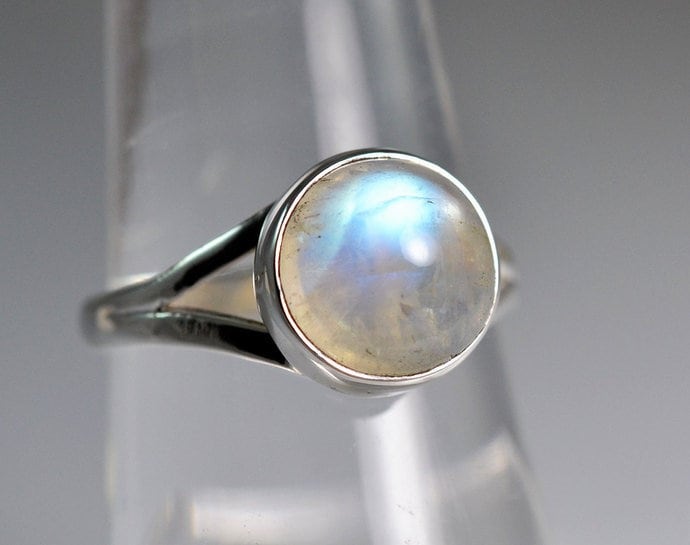 Handgemachter Regenbogen Mondstein Ring 925 Sterling Silber Split Band von BalajiJewels