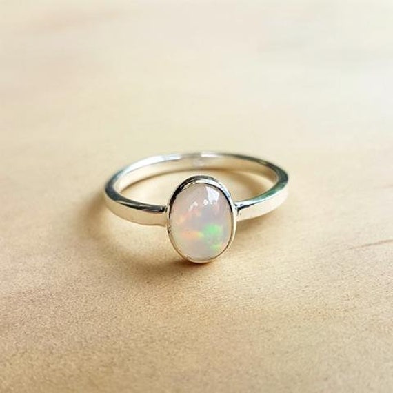 Natürlicher Opal Sterling Silber Ring - Oktober Geburtsstein von BalajiJewels